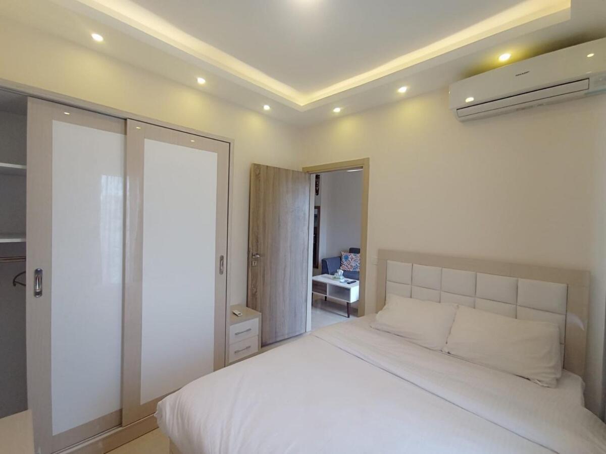 2 Bed Flat, Hurghada, Long&short